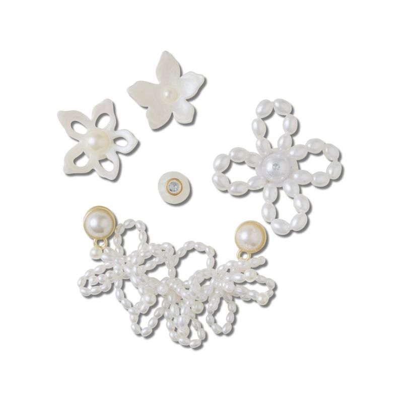 Jibbitz™ Floral de Pérolas Brancas Pack Com 5 Peças UNICO - imagem 1